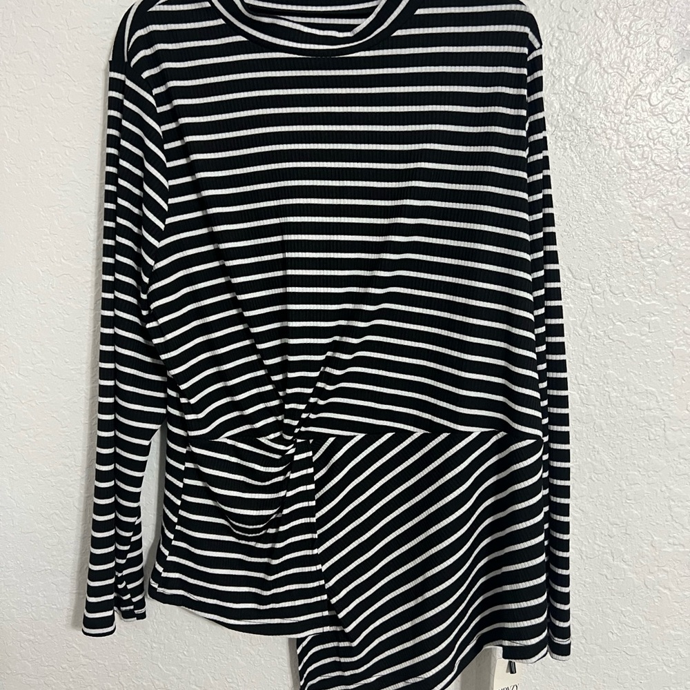 CURVZY Women's 5X Striped Long Sleeve Shirt Top Blouse White/Black Crew Neck 238